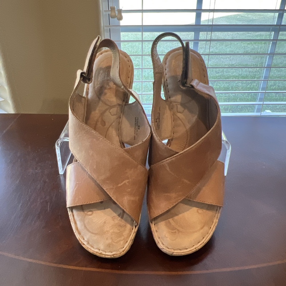 Born Tan Leather Cork Wedge Sandals Women Sz 9 Boho F19641 Comfort High Heel - Picture 10 of 10
